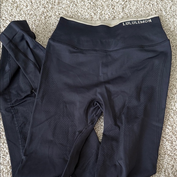 lululemon Toasty Tech Tights I Womens - Picture 1 of 6